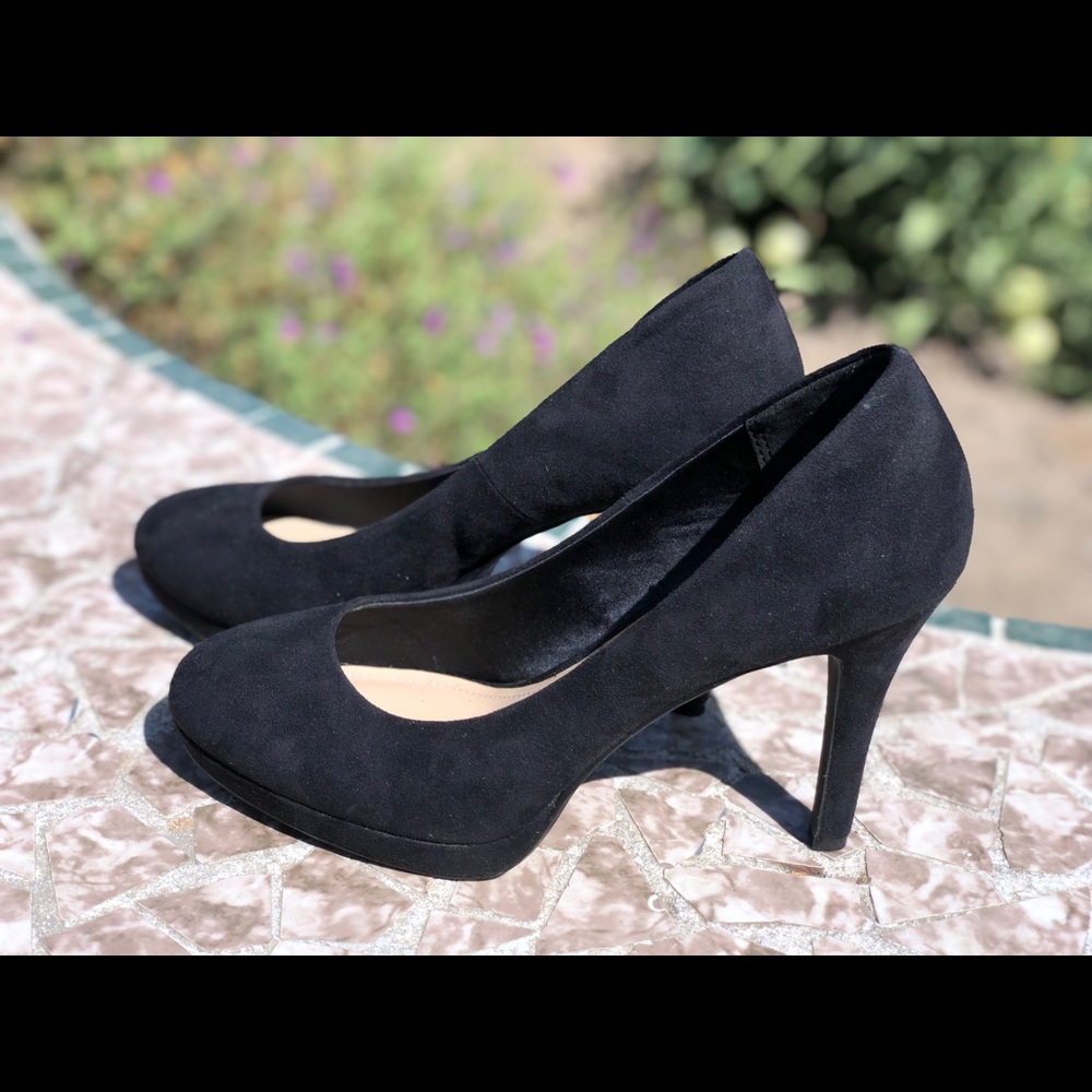 Black suede pumps